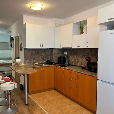 公寓 Summer Breeze Ground-floor I Patio & Parking