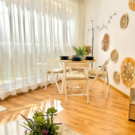 公寓 Summer Breeze Ground-floor I Patio & Parking *
