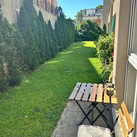 公寓 Summer Breeze Ground-floor I Patio & Parking